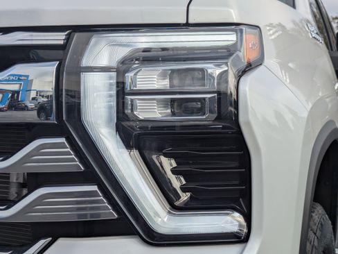 Used 2025 Chevrolet Silverado 3500 High Country w/ Technology Package image 29