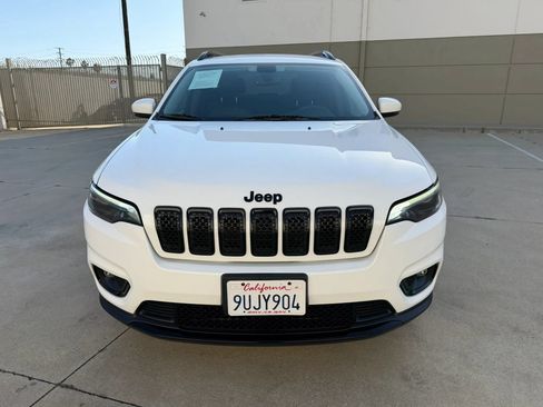 Used 2020 Jeep Cherokee Latitude Plus FWD image 2
