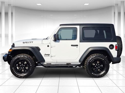 Used 2021 Jeep Wrangler Willys image 2