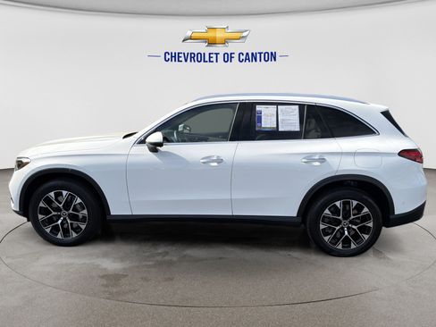 Used 2025 Mercedes-Benz GLC 350e 4MATIC image 8