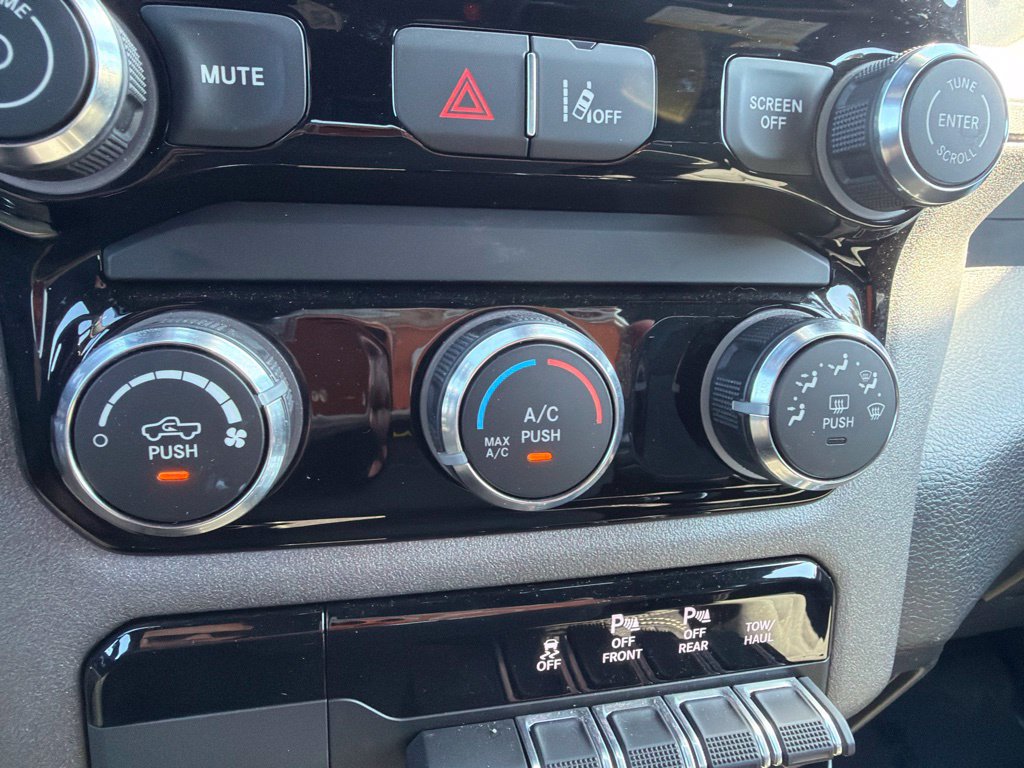 Used 2025 RAM 1500 Tradesman w/ Night Edition AWD/4WD image 26