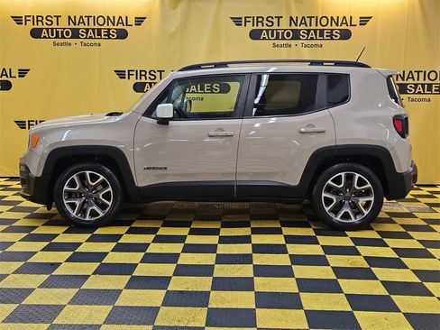 Used 2016 Jeep Renegade Latitude image 6