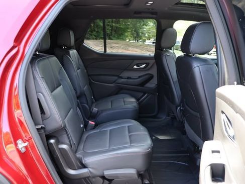 Used 2022 Chevrolet Traverse RS AWD/4WD image 26