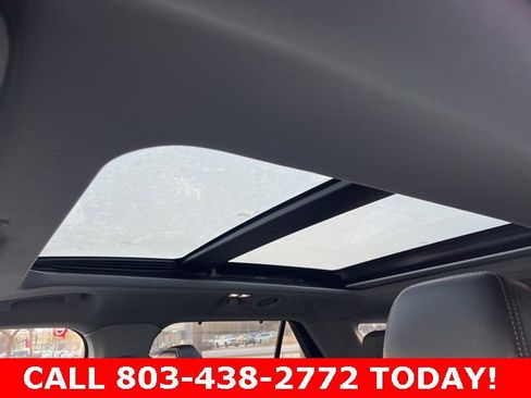 Used 2023 Ford Explorer Limited w/ Limited Technology Package image 11