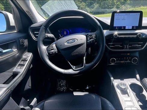 Used 2022 Ford Escape SEL w/ Technology Package AWD/4WD image 5