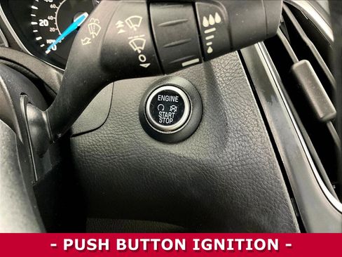 Used 2015 Ford Focus Titanium w/ Titanium Technology Package FWD image 39