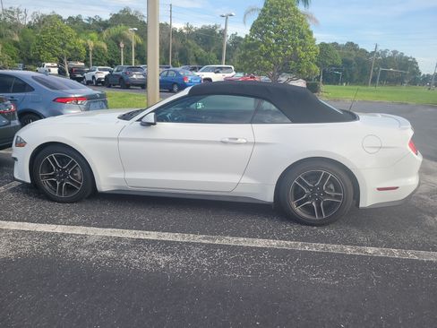 Used 2020 Ford Mustang Premium RWD image 10