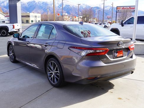 Used 2024 Toyota Camry XLE image 6