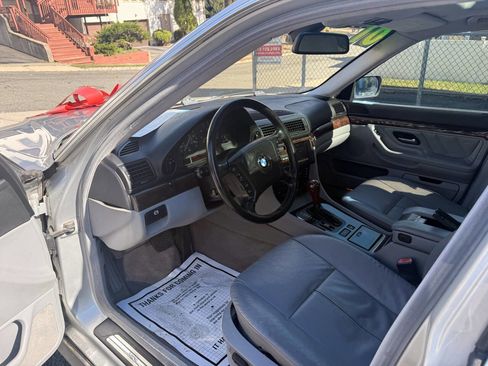 Used 2001 BMW 740iL image 16