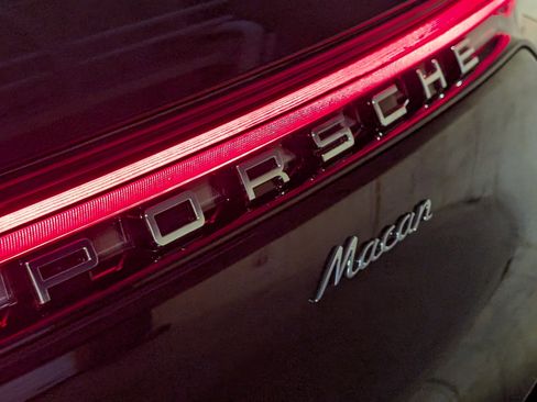 New 2026 Porsche Macan image 14