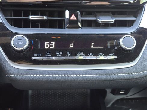 Used 2023 Toyota Corolla SE image 21