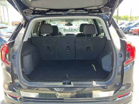 Used 2023 GMC Terrain SLE w/ Driver Convenience Package AWD/4WD image 29