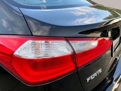 Used 2015 Kia Forte EX FWD image 27
