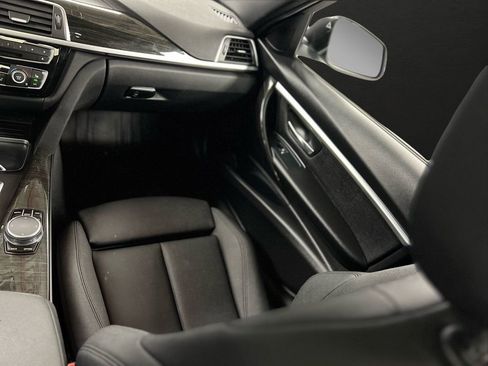 Used 2018 BMW 330i xDrive Wagon image 20