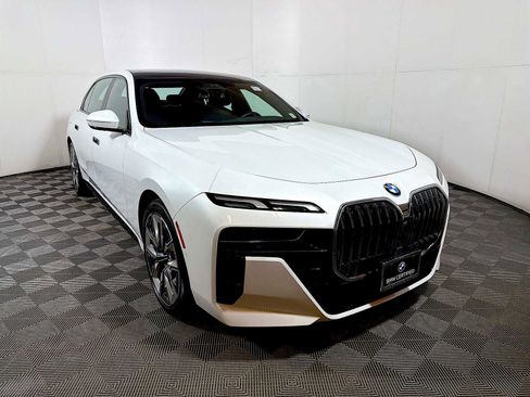 Certified 2023 BMW 760i xDrive 760i xDrive image 2