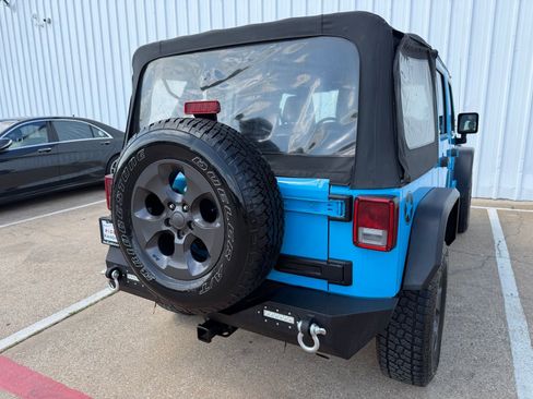 Used 2017 Jeep Wrangler Unlimited Sport AWD/4WD image 6