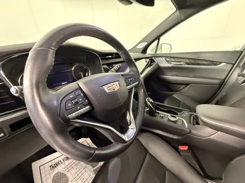 Used 2020 Cadillac XT6 Premium Luxury image 6