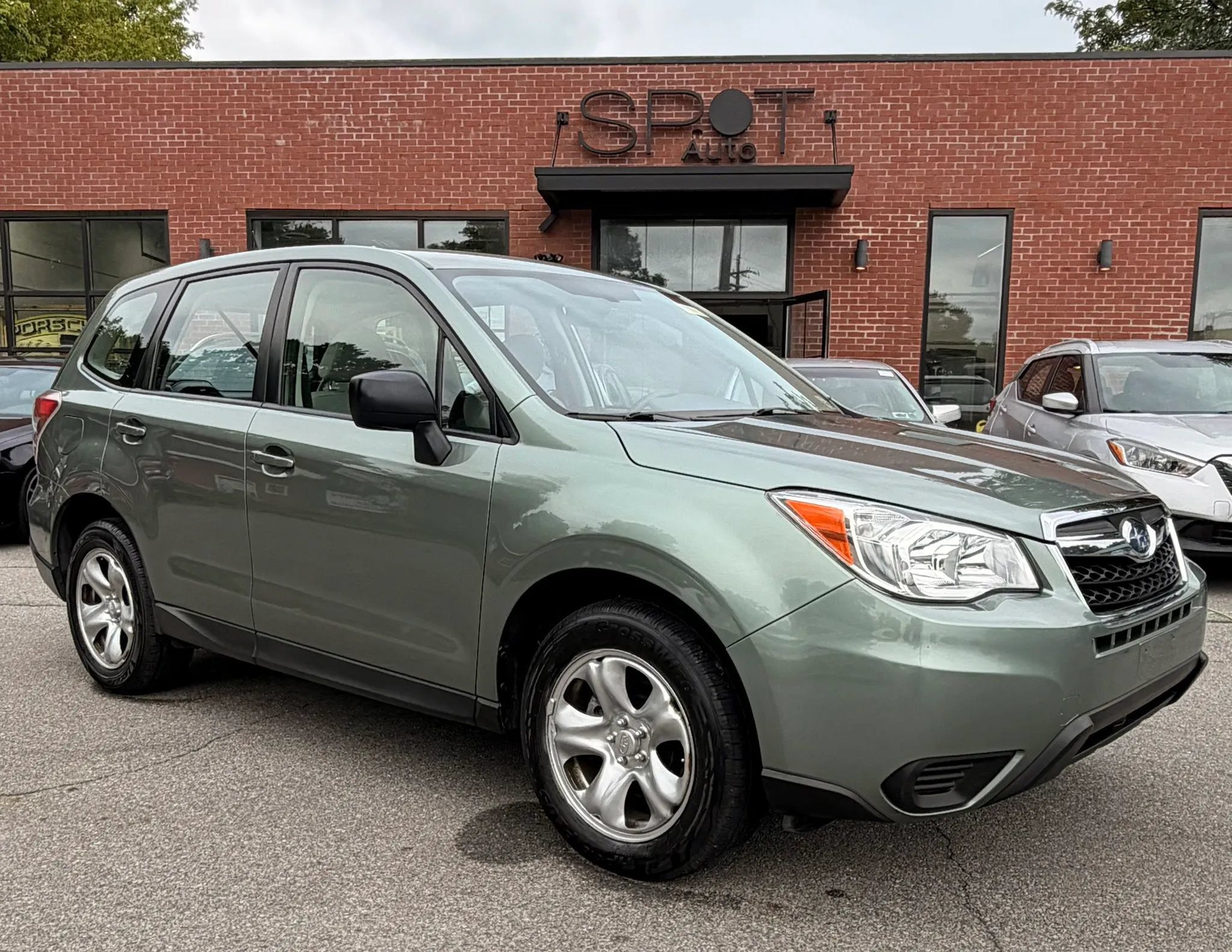 Used 2015 Subaru Forester 2.5i AWD/4WD image 14