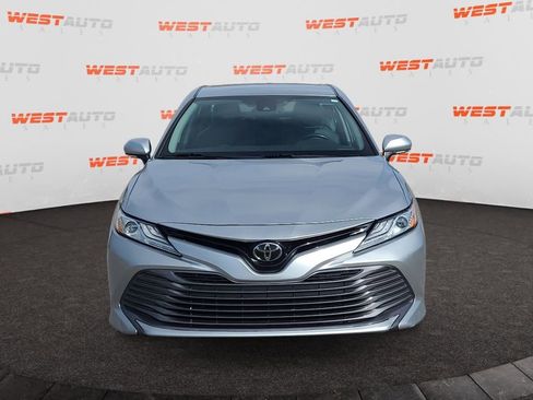Used 2019 Toyota Camry XLE w/ Carpet Mat Package FWD image 8