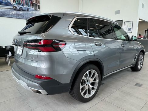 Used 2024 BMW X5 xDrive40i w/ Premium Package AWD/4WD image 6
