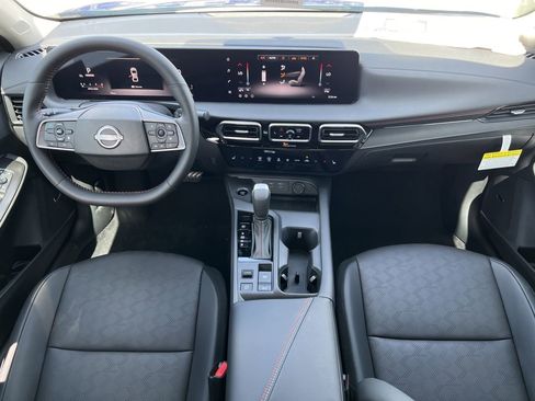 New 2026 Nissan Sentra SR FWD image 8