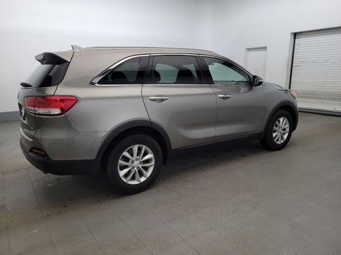 Used 2018 Kia Sorento LX image 10