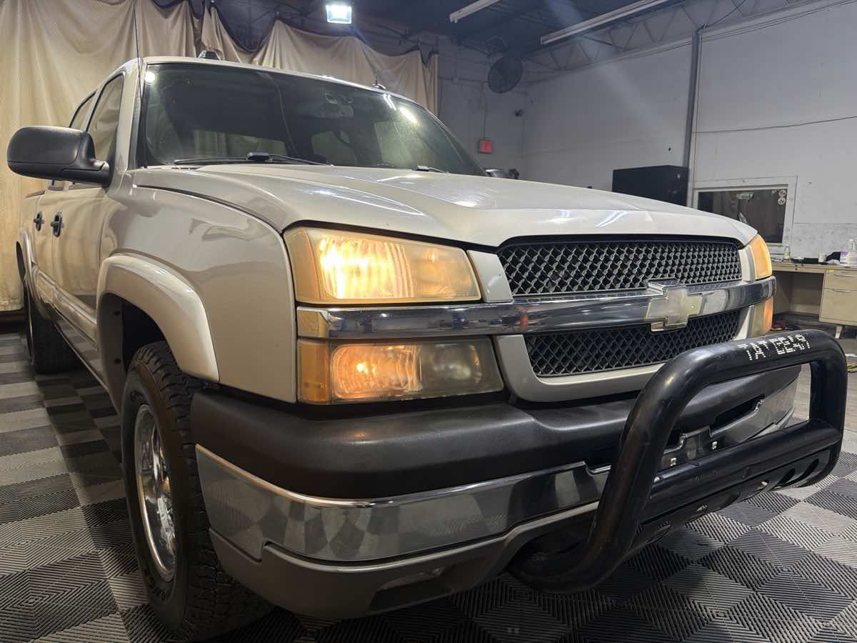 Used 2004 Chevrolet Silverado 1500 4x4 Crew Cab w/ Z71 Convenience Package 2 image 4