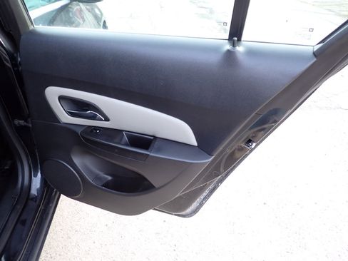 Used 2012 Chevrolet Cruze LS image 11