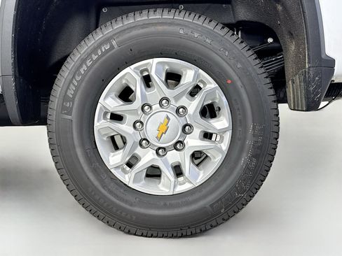Used 2026 Chevrolet Silverado 3500 LT w/ All Star Edition AWD/4WD image 32