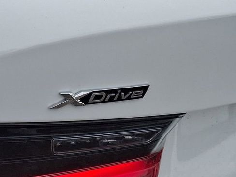 New 2026 BMW 330i xDrive Sedan w/ M Sport Package AWD/4WD image 21