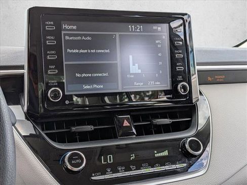 Used 2021 Toyota Corolla LE FWD image 5
