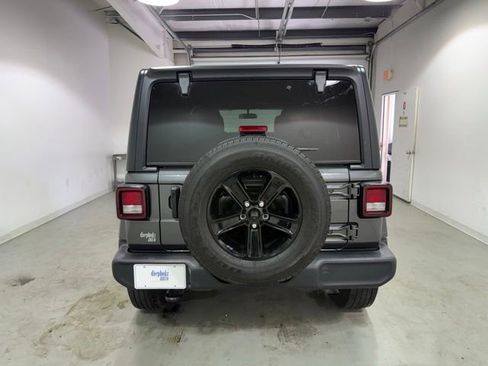 Used 2022 Jeep Wrangler Unlimited Sport AWD/4WD image 6