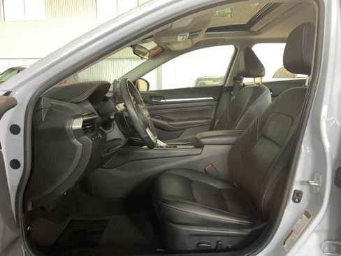 Used 2023 Nissan Altima 2.5 SR w/ SR Premium Package AWD/4WD image 10