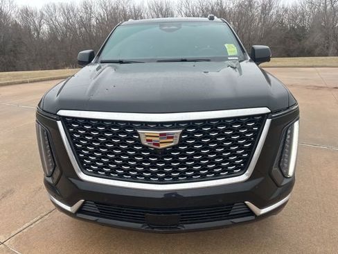 Certified 2025 Cadillac Escalade ESV Premium Luxury w/ LPO, Floor Liner Package image 8