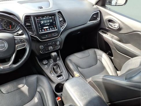 Used 2021 Jeep Cherokee Latitude Lux w/ Comfort/Convenience Group image 17