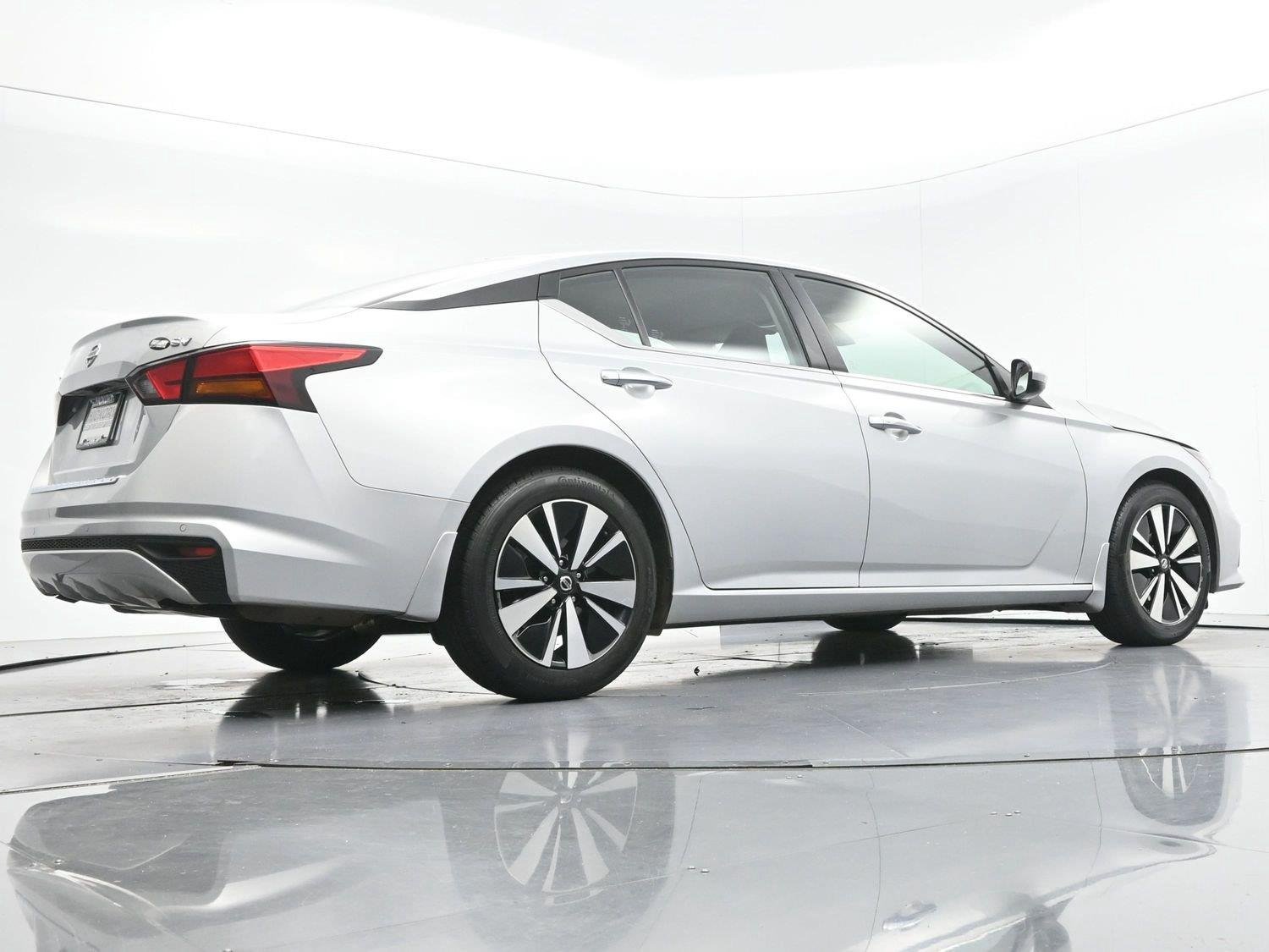 Used 2022 Nissan Altima 2.5 SV FWD image 44