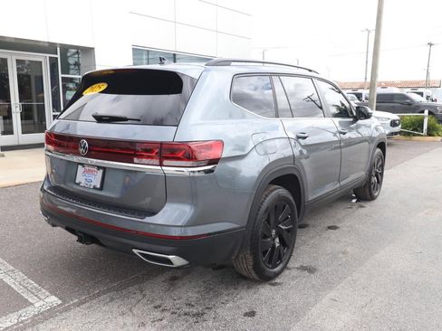 Used 2025 Volkswagen Atlas SE image 13