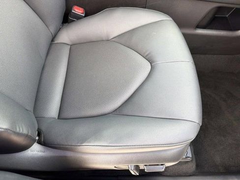 Certified 2025 Toyota Grand Highlander FWD image 16