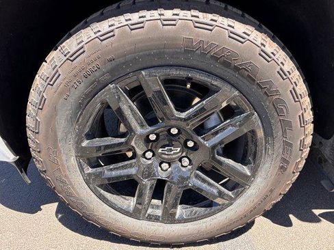 Used 2024 Chevrolet Silverado 1500 Custom w/ Turbomax Blackout Package RWD image 6