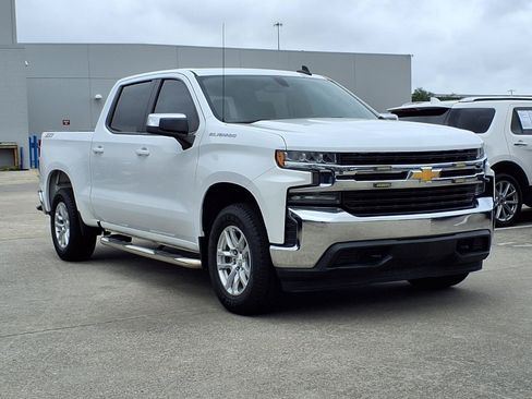 Used 2019 Chevrolet Silverado 1500 LT w/ All-Star Edition AWD/4WD image 2
