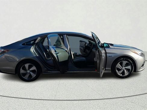 Used 2017 Hyundai Sonata Plug-In Hybrid image 14