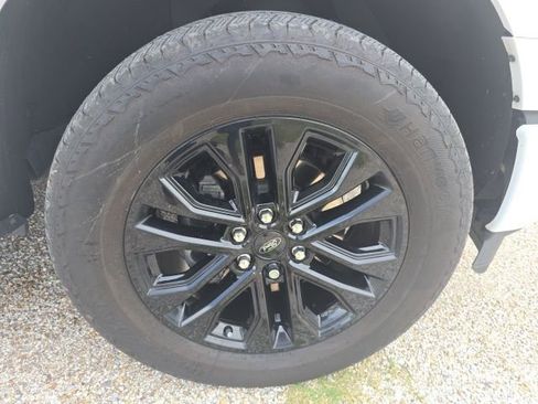 Used 2024 Ford F150 Lariat w/ Equipment Group 502A High image 10