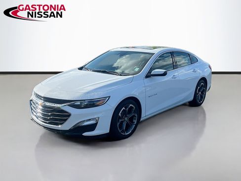 Used 2024 Chevrolet Malibu LT image 3
