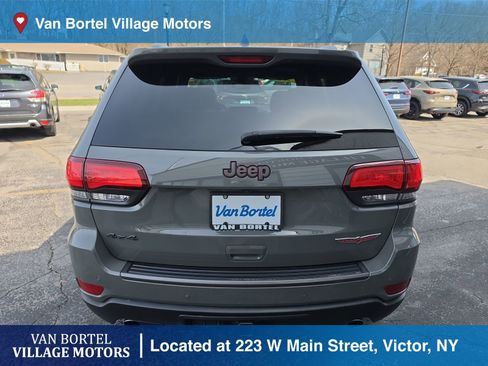 Used 2021 Jeep Grand Cherokee Trailhawk image 6