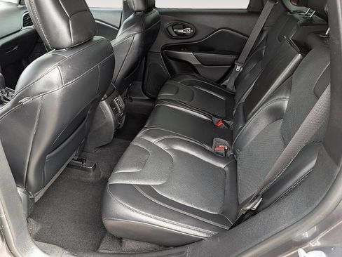 Used 2019 Jeep Cherokee Limited AWD/4WD image 21