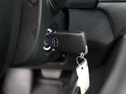 Used 2023 Toyota RAV4 LE AWD/4WD image 21