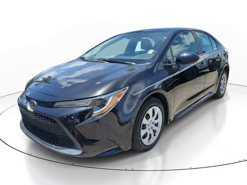 Used 2021 Toyota Corolla LE FWD image 4