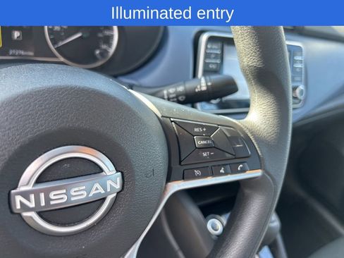 Used 2025 Nissan Versa SV image 10