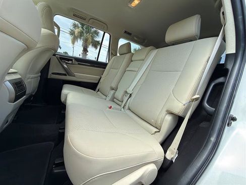 Used 2020 Lexus GX 460 Premium w/ Premium Package AWD/4WD image 11