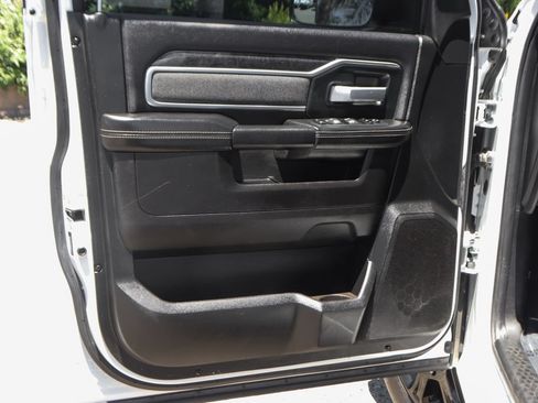 Used 2019 RAM 2500 Big Horn AWD/4WD image 14
